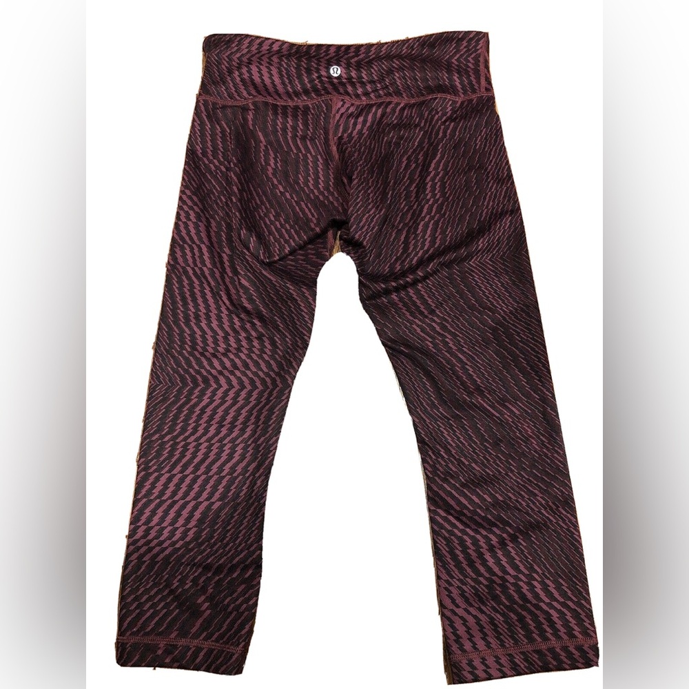 LULULEMON Athletica Wunder Under Maroon Crop High-Rise Leggings Zig Zag, Size 8